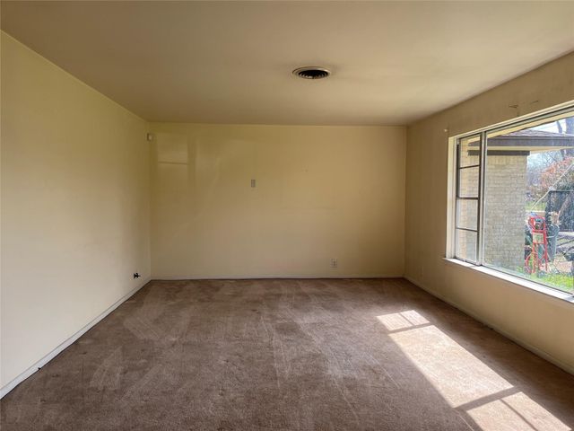 419 Lee Avenue, Jones Creek, TX 77541