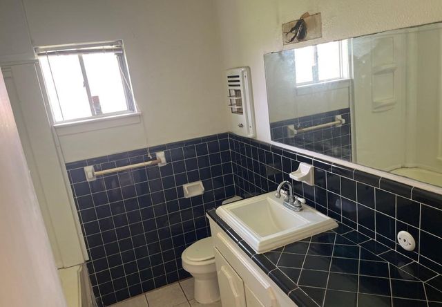 419 Lee Avenue, Jones Creek, TX 77541