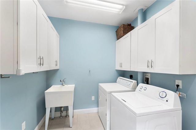 83 Waters Edge Street 24, Tiverton, RI 02878