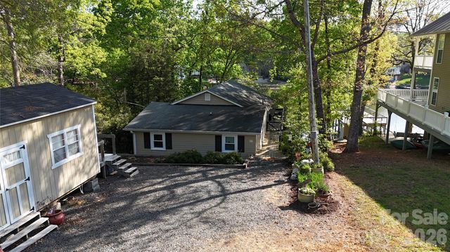 257 Rolling View Drive, New London, NC 28127