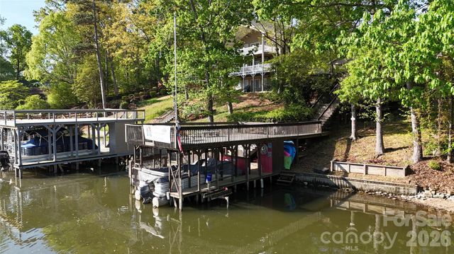 257 Rolling View Drive, New London, NC 28127