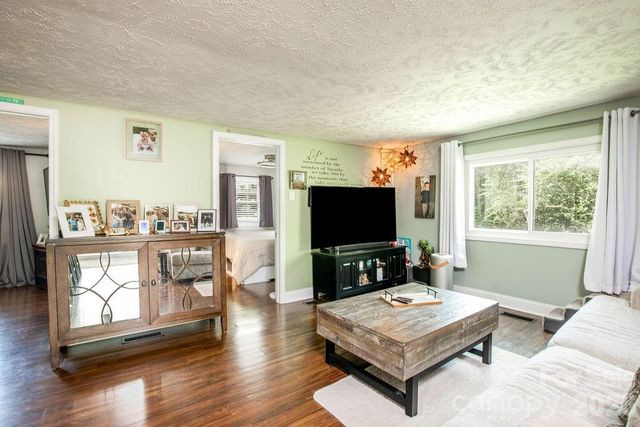 257 Rolling View Drive, New London, NC 28127