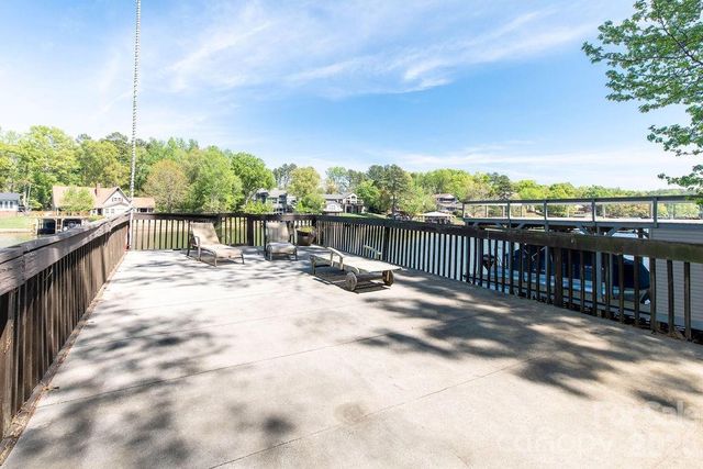 257 Rolling View Drive, New London, NC 28127