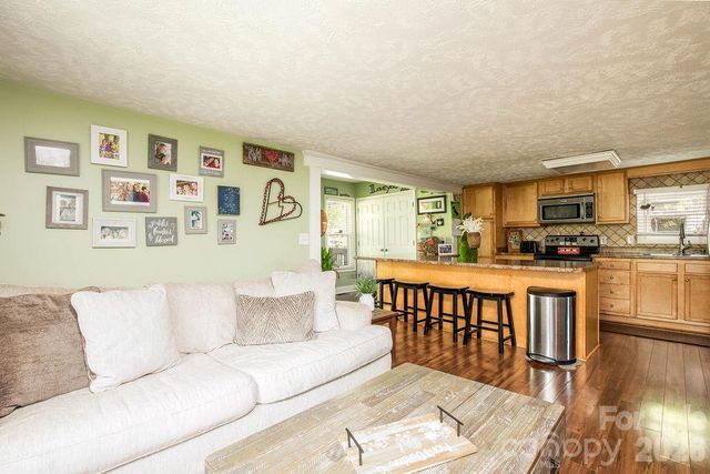 257 Rolling View Drive, New London, NC 28127