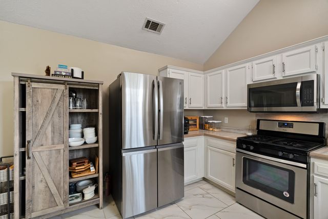 537 Parkview Cove, Richland, MS 39218