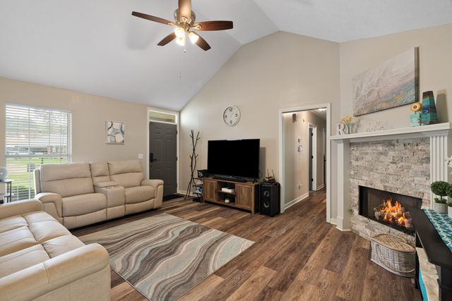 537 Parkview Cove, Richland, MS 39218