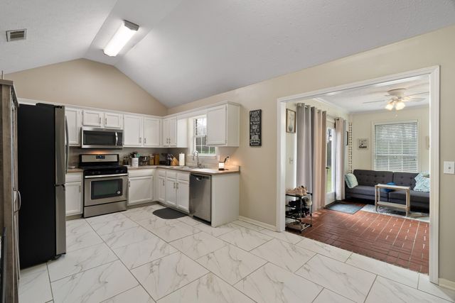 537 Parkview Cove, Richland, MS 39218