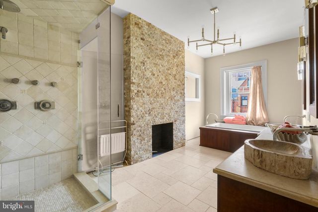 1007 N CALVERT ST, Baltimore, MD 21202