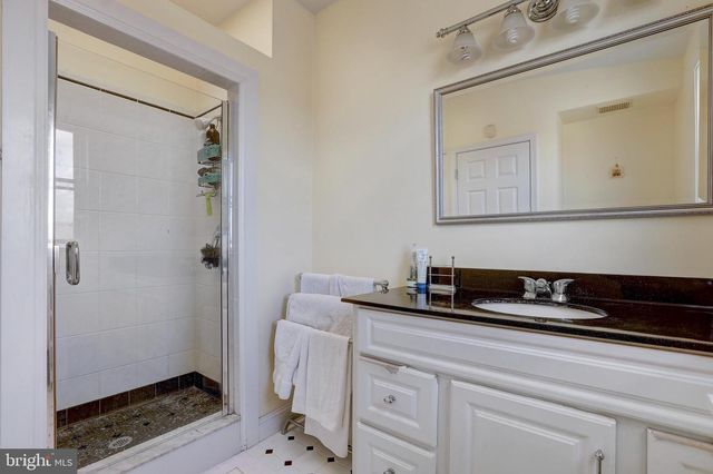 1007 N CALVERT ST, Baltimore, MD 21202