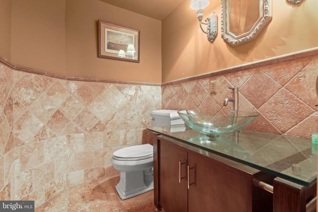 1007 N CALVERT ST, Baltimore, MD 21202