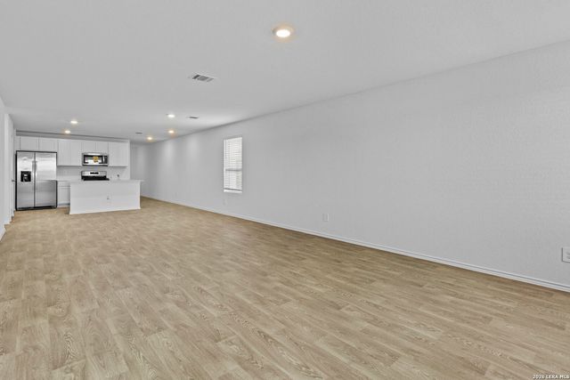 16055 Mahogany Way, Elmendorf, TX 78112