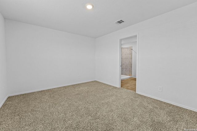 16055 Mahogany Way, Elmendorf, TX 78112