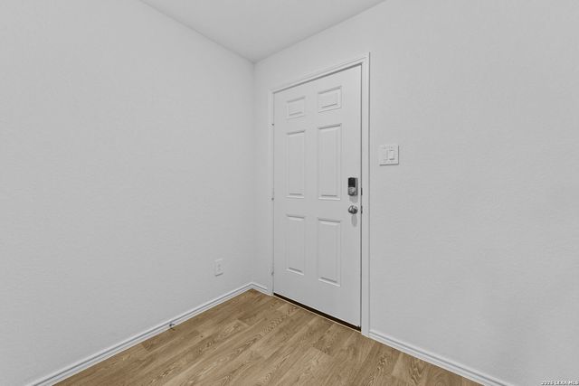 16055 Mahogany Way, Elmendorf, TX 78112