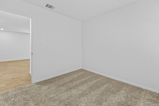 16055 Mahogany Way, Elmendorf, TX 78112