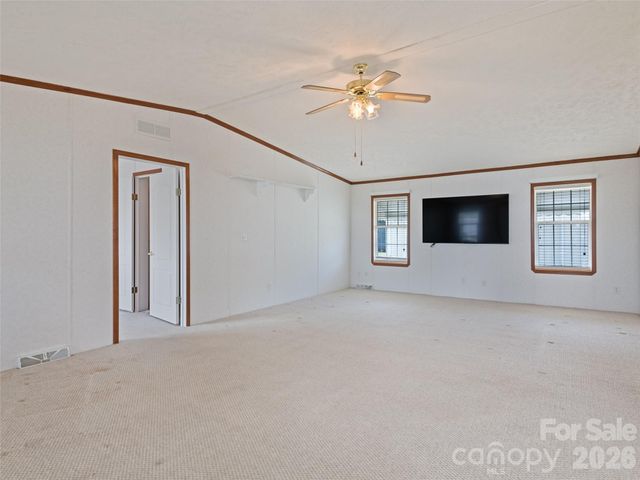25 Lester Lane, Waynesville, NC 28785