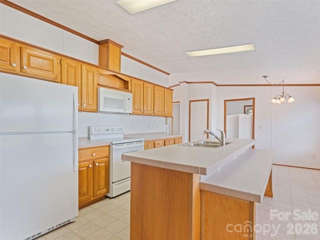 25 Lester Lane, Waynesville, NC 28785