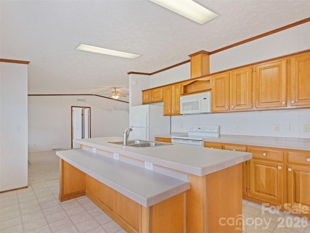 25 Lester Lane, Waynesville, NC 28785
