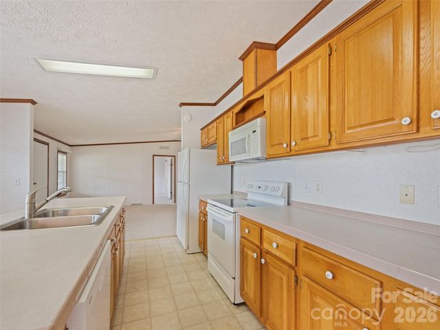 25 Lester Lane, Waynesville, NC 28785