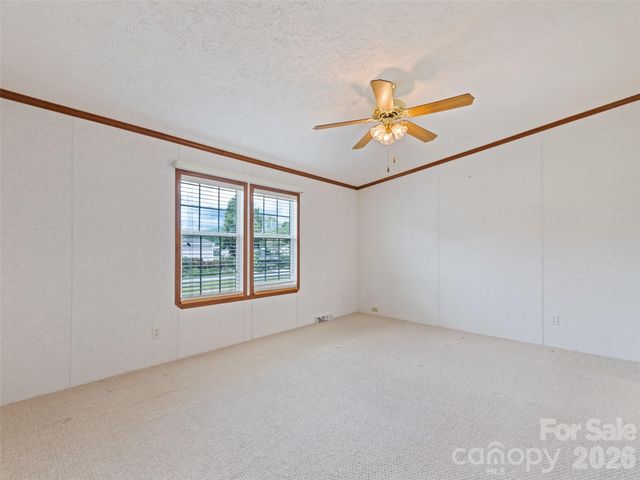 25 Lester Lane, Waynesville, NC 28785