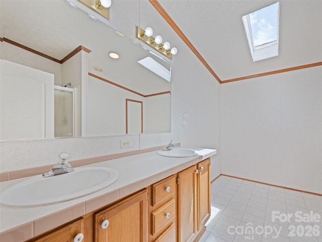 25 Lester Lane, Waynesville, NC 28785