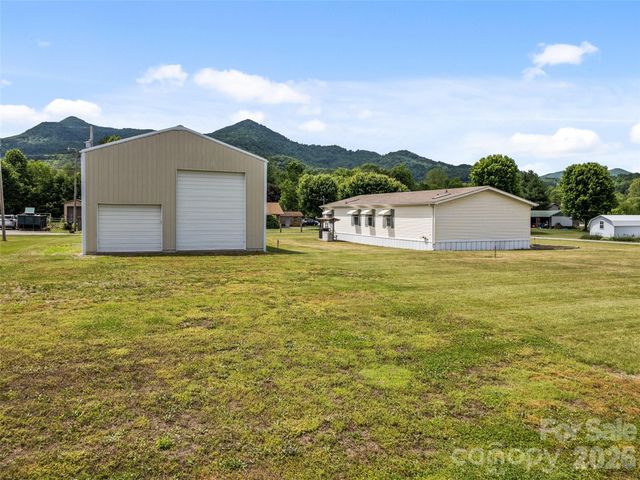 25 Lester Lane, Waynesville, NC 28785