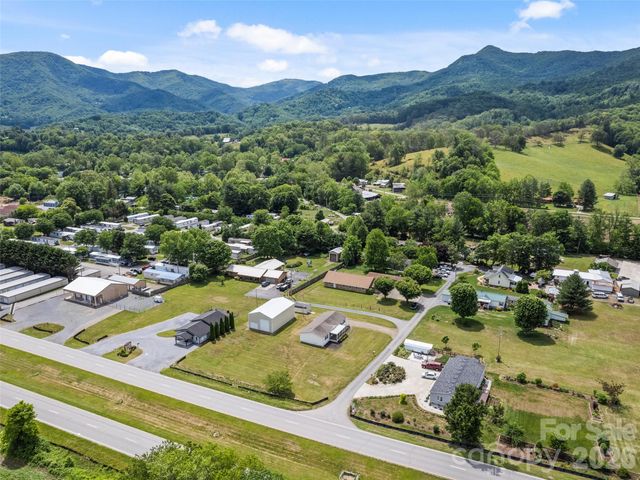 25 Lester Lane, Waynesville, NC 28785