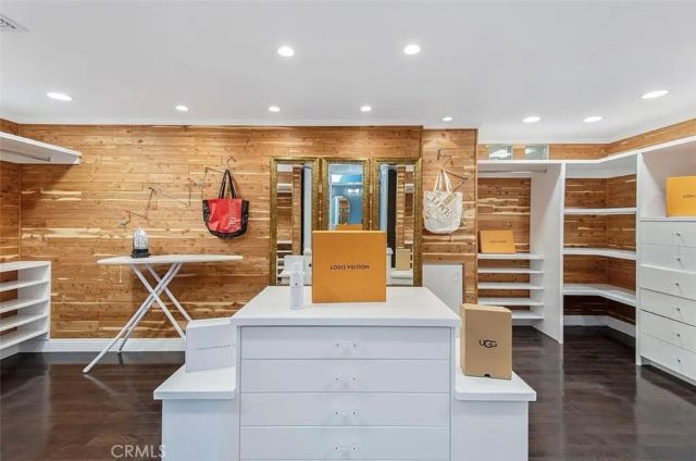24907 Marbella Court, Calabasas, CA 91302