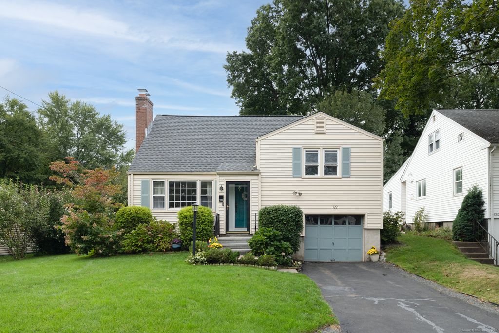 122 Dix Road, Wethersfield, CT 06109
