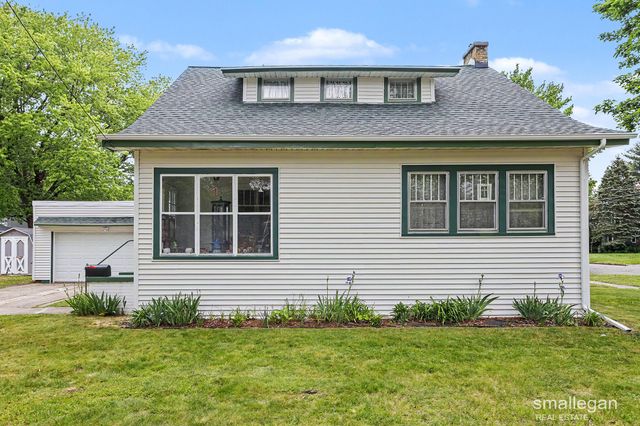 221 S Woodhams Street, Plainwell City, MI 49080