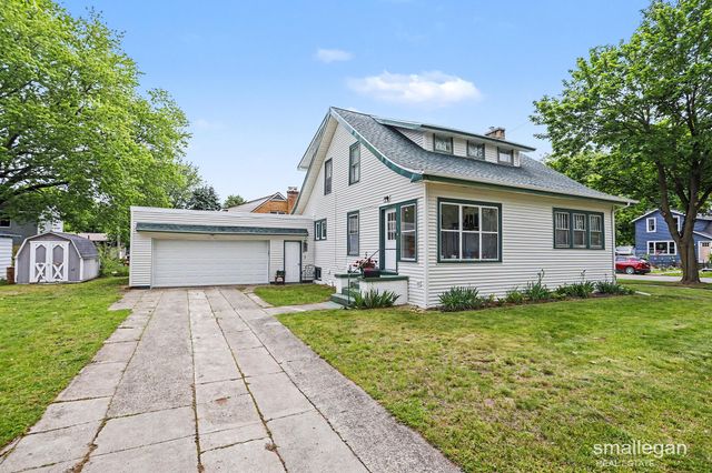 221 S Woodhams Street, Plainwell City, MI 49080