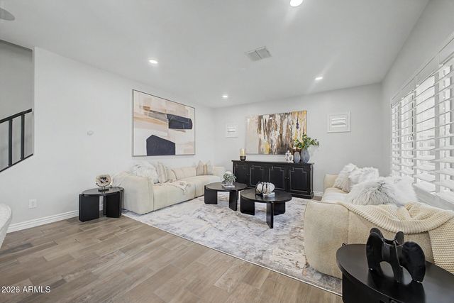 1724 W BONANZA Drive, Phoenix, AZ 85085