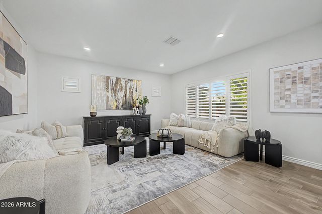 1724 W BONANZA Drive, Phoenix, AZ 85085