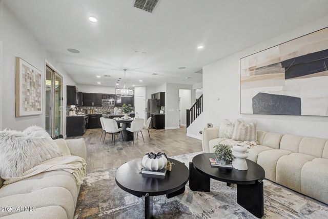 1724 W BONANZA Drive, Phoenix, AZ 85085