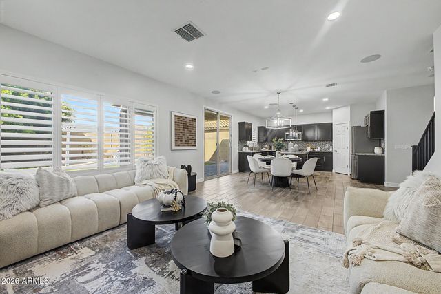 1724 W BONANZA Drive, Phoenix, AZ 85085