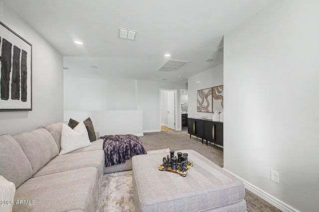 1724 W BONANZA Drive, Phoenix, AZ 85085