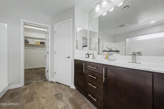 1724 W BONANZA Drive, Phoenix, AZ 85085