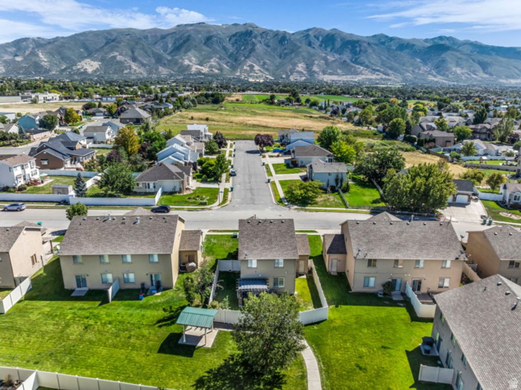 1719 N 25 E, Layton, UT 84041 — photo 4