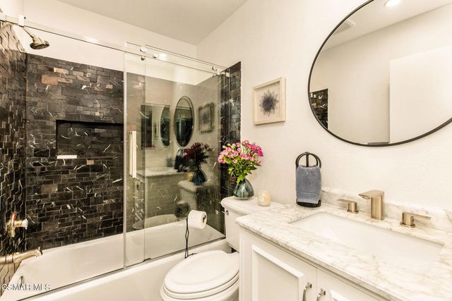 6825 Eaglehaven Lane, Oak Park, CA 91377