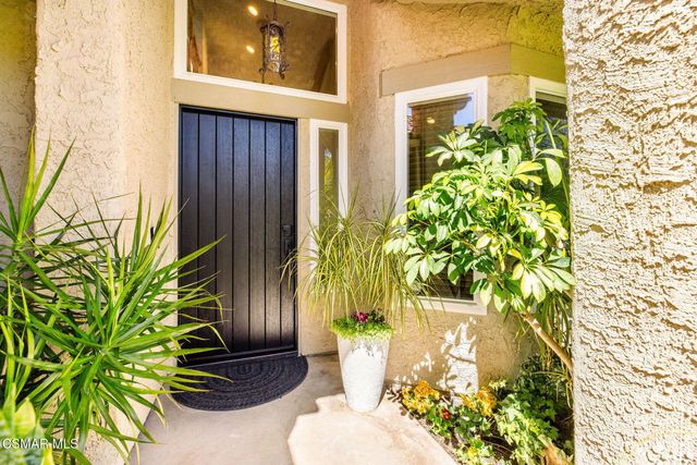 6825 Eaglehaven Lane, Oak Park, CA 91377