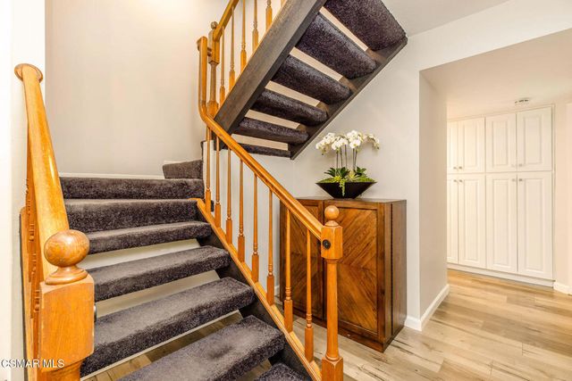 6825 Eaglehaven Lane, Oak Park, CA 91377