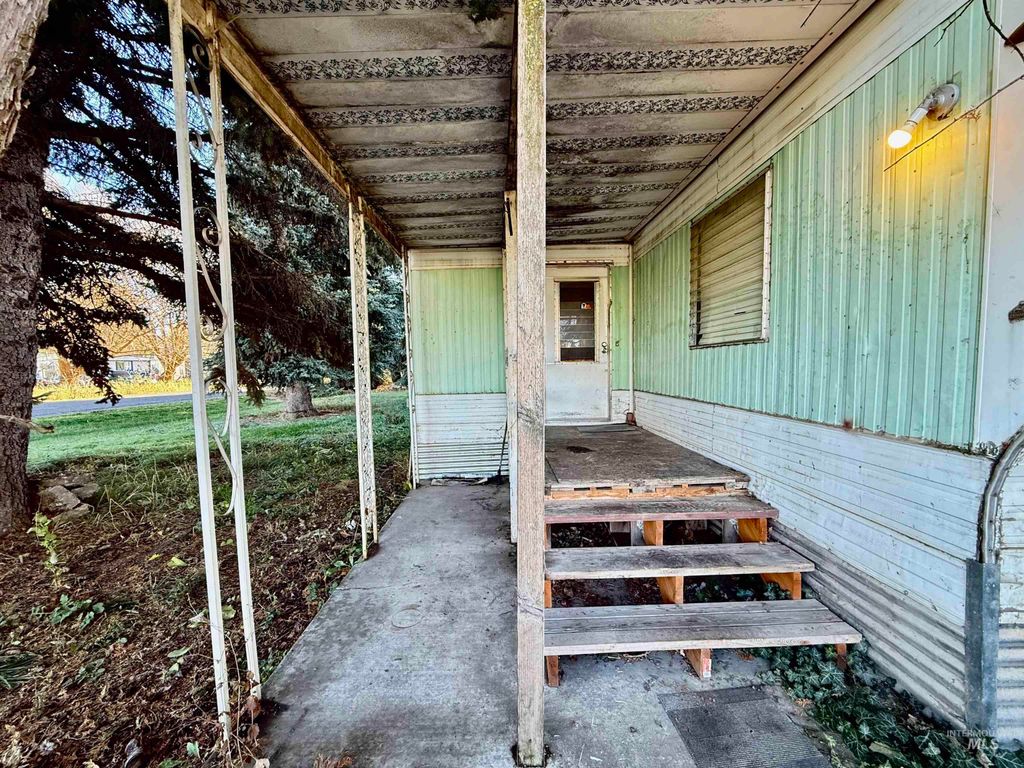 102 Woodworth Street, Uniontown, WA 99179 photo 4