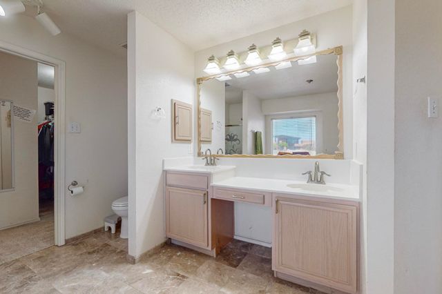 8202 Silverton Drive, Arlington, TX 76001