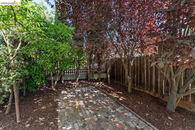 1202 Plaza Dr., Martinez, CA 94553