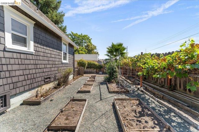 1202 Plaza Dr., Martinez, CA 94553
