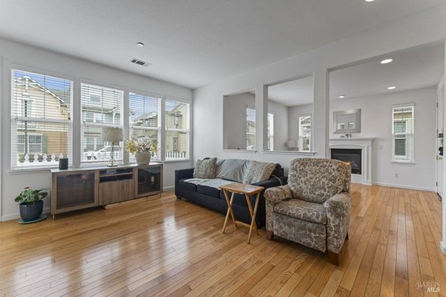 865 Citation Ct, Napa, CA 94559