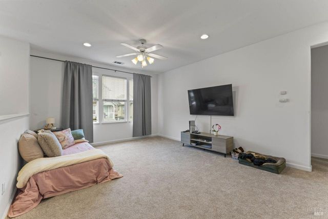 865 Citation Ct, Napa, CA 94559