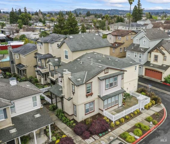 865 Citation Ct, Napa, CA 94559