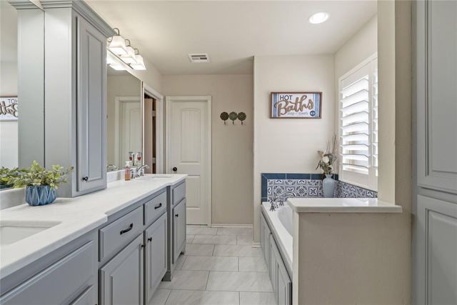 1430 NE Azalea Road, Piedmont, OK 73078