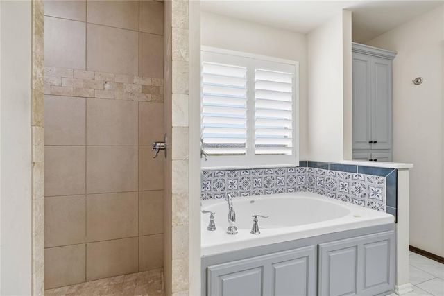1430 NE Azalea Road, Piedmont, OK 73078
