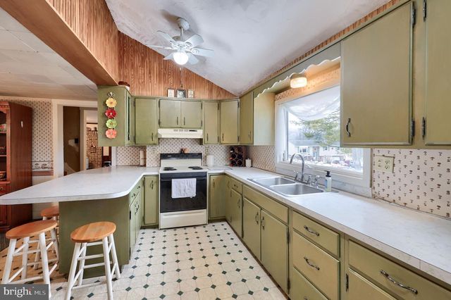 791 HOPELAND RD, Lititz, PA 17543